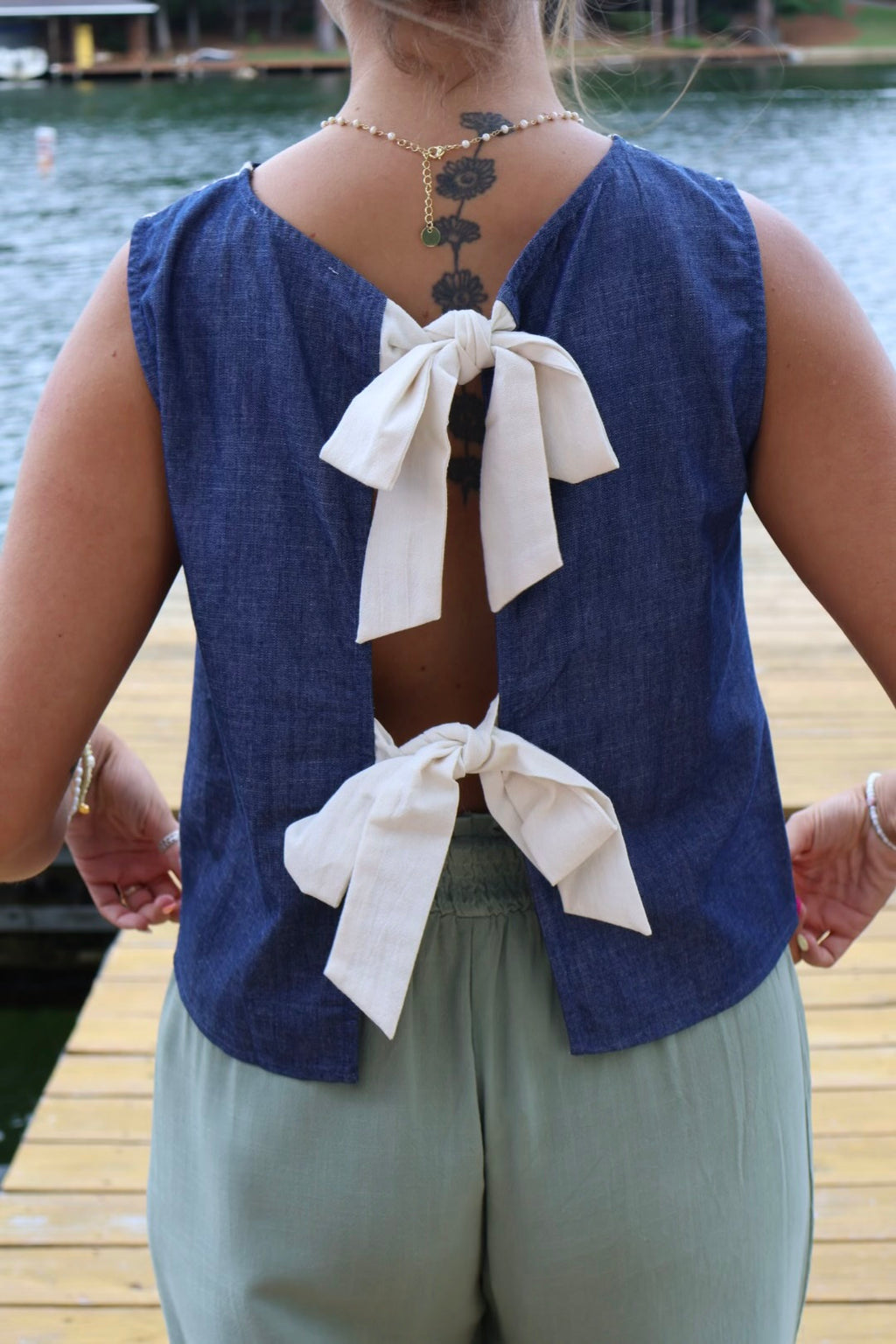 Backroads & Bows Top