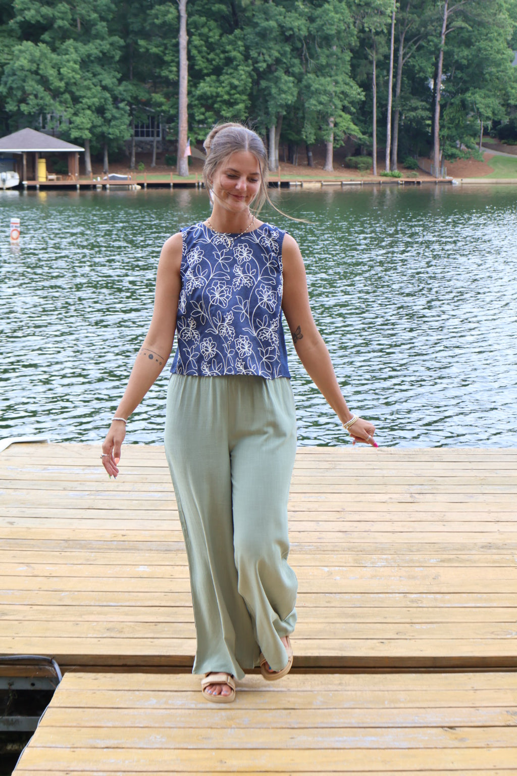 Backroads & Bows Top