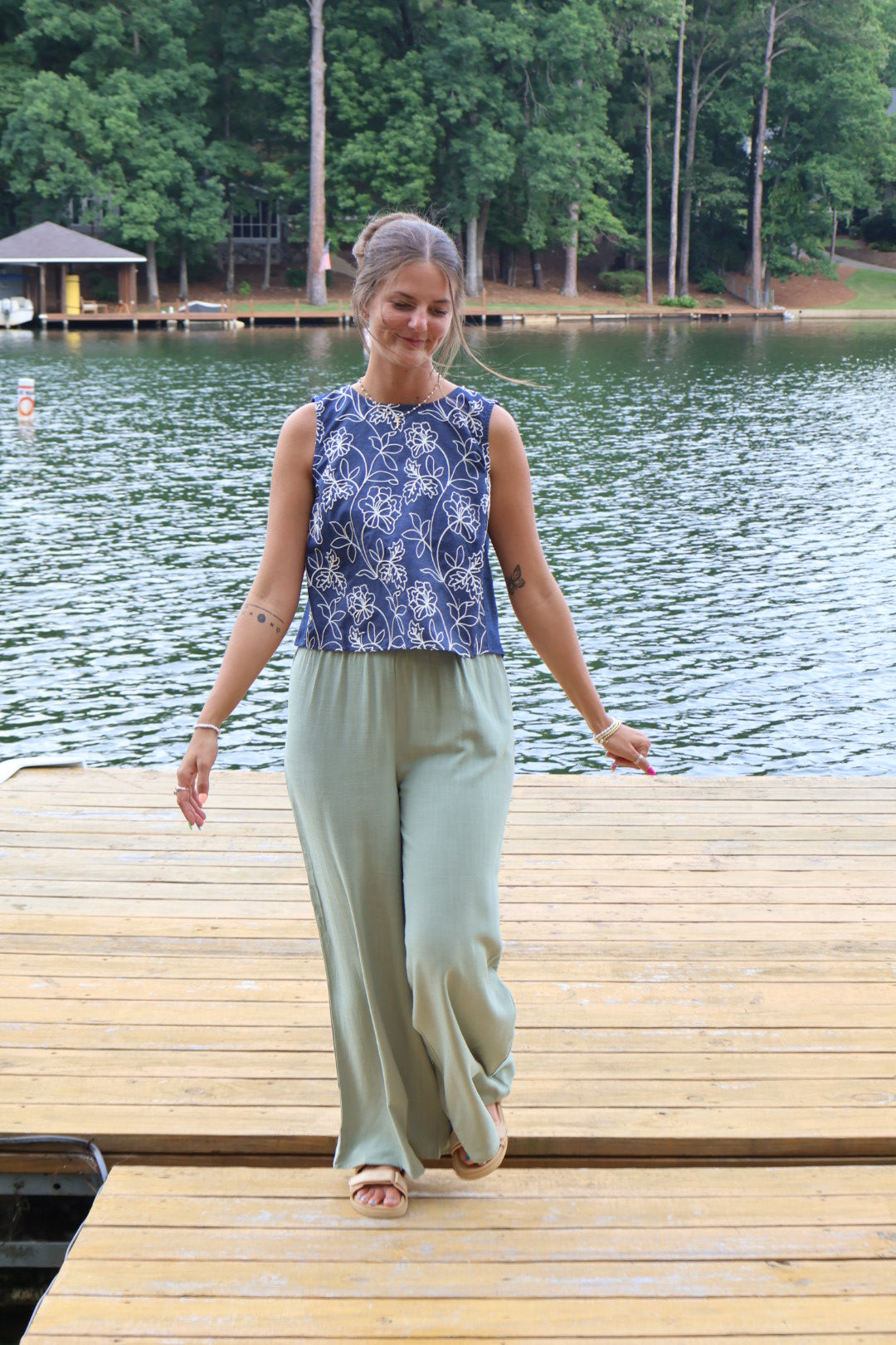 Backroads & Bows Top