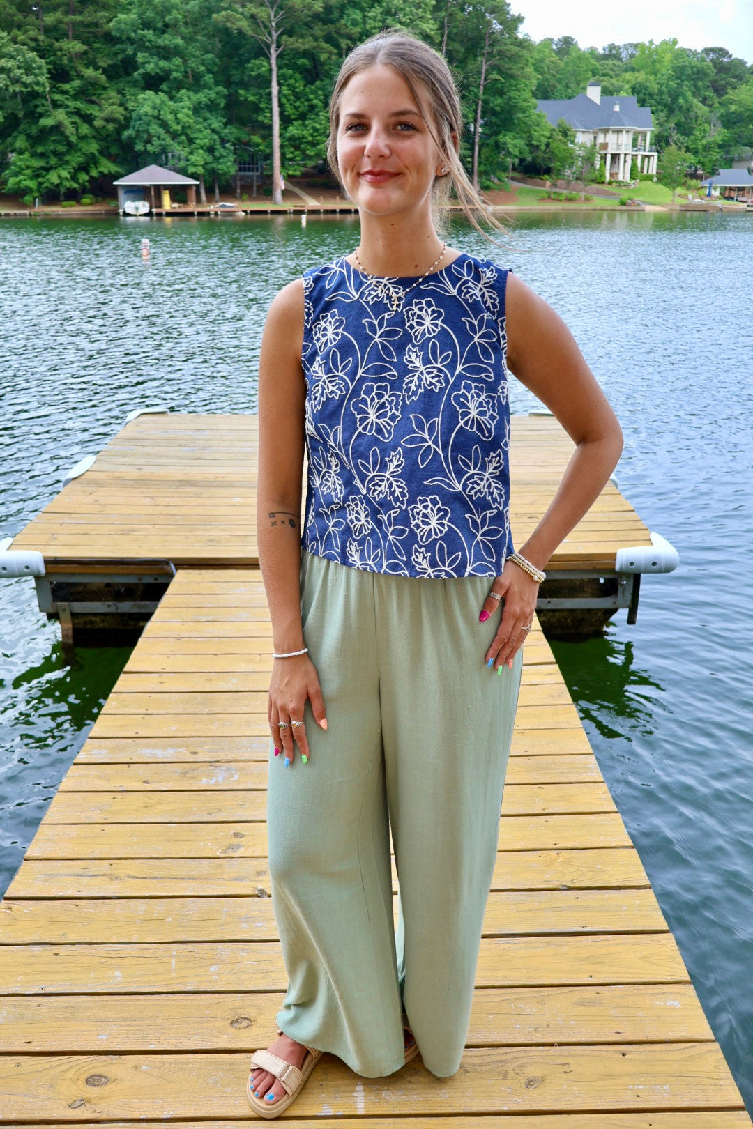 Backroads & Bows Top
